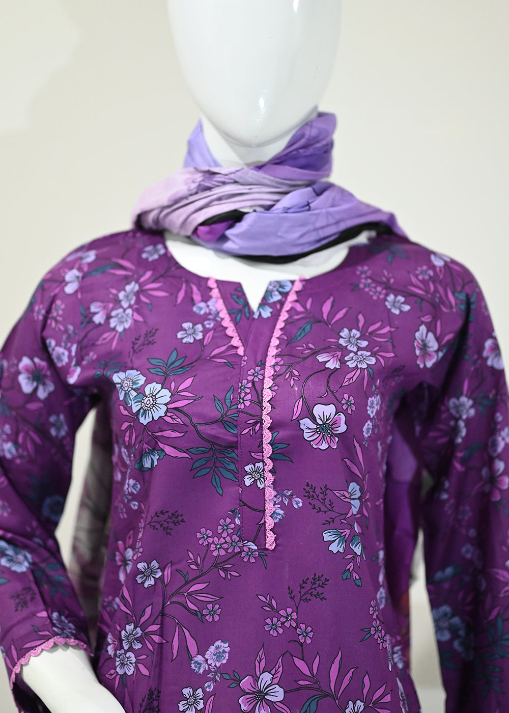 Loraim – 3 Piece Ready to Wear Lawn Suit – Design 8