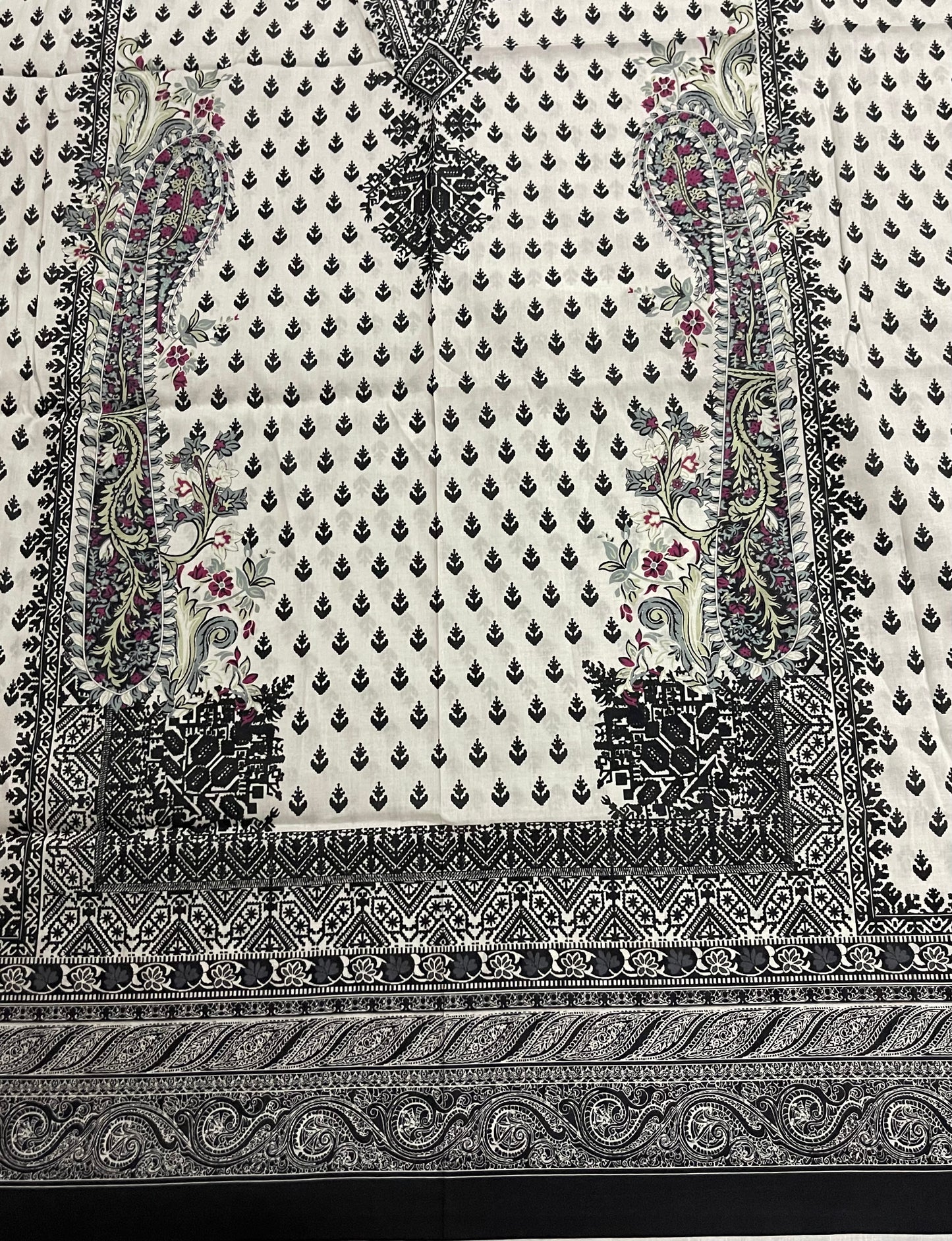Loraim 3 Piece unstitched Lawn Suits D-4